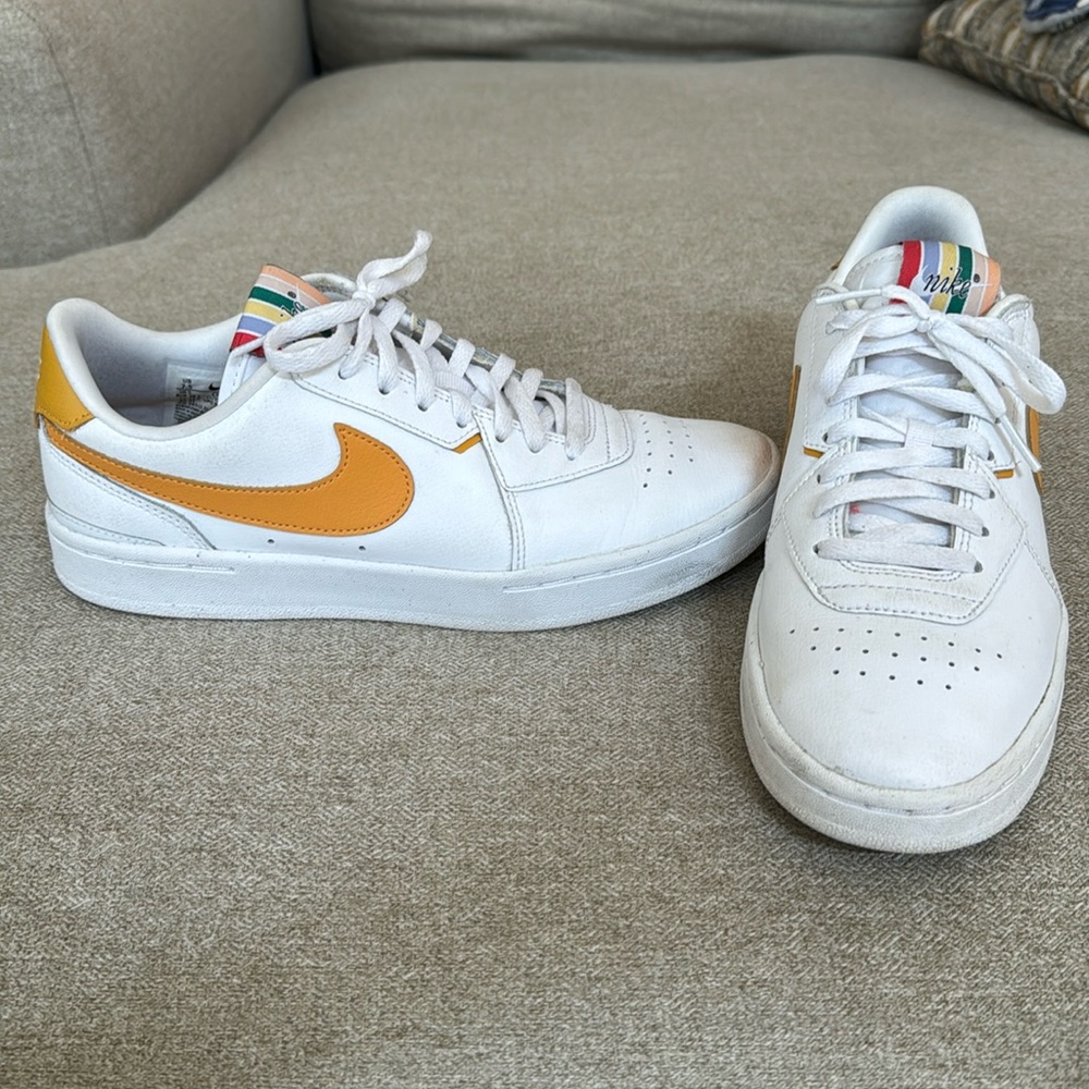 Nike Women’s Court Blanc shoes